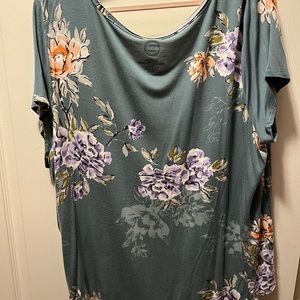 Floral tee